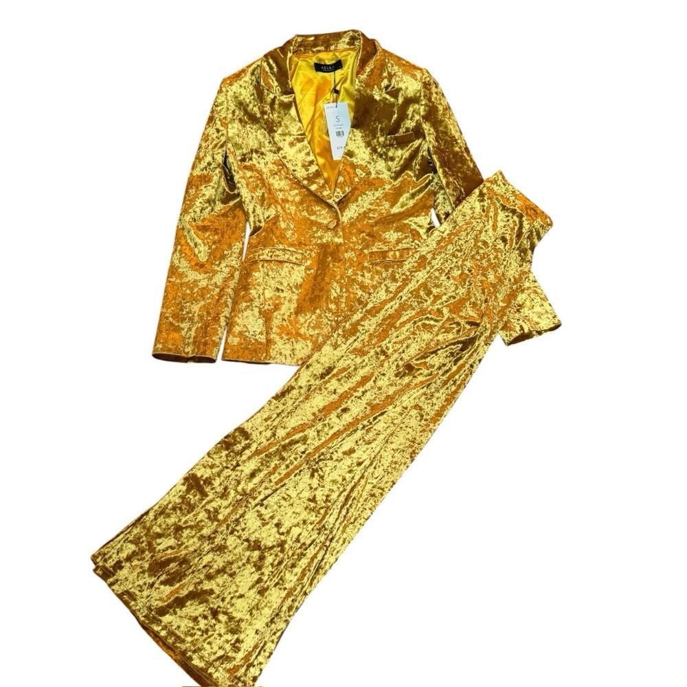 AKIRA “Dripping In Gold” Crushed Velvet Pant Suit Set NWT! - Picture 2 of 10